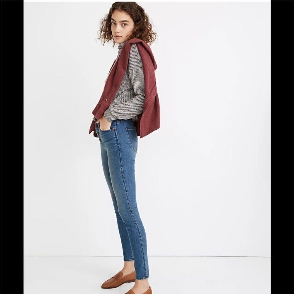 EXCELLENT DISTRESSED CONDITION WOMEN’S SIZE 26 MADEWELL 10” HI-RISE SKINNY JEANS
